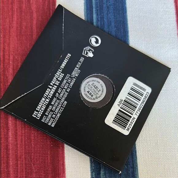 MAC Eye Shadow and Palette Set NEW - Picture 11 of 15